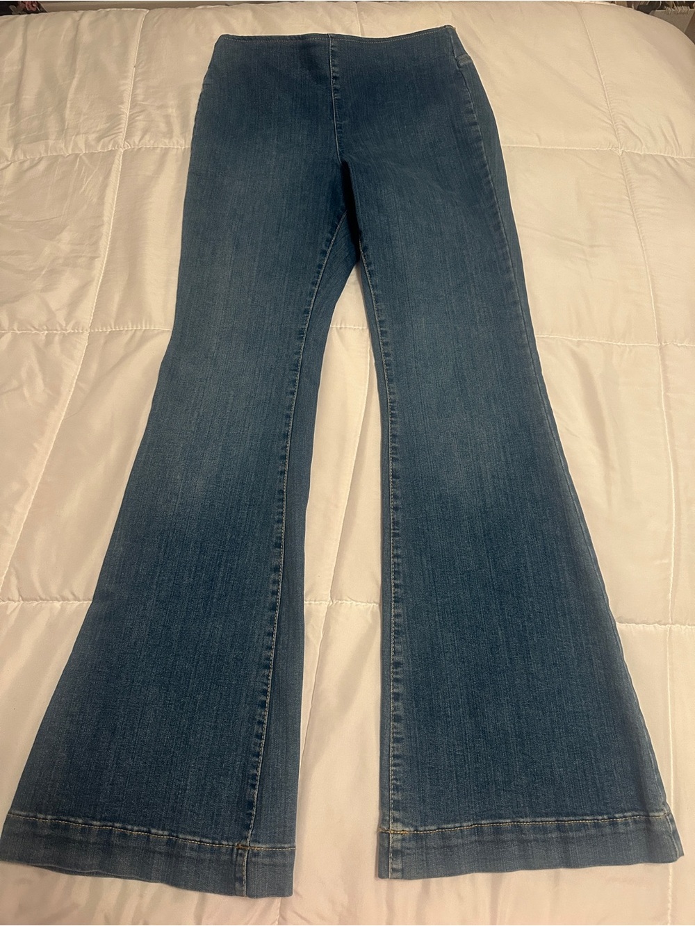 INC International Concepts Indigo Pull-On Flare Jeans. READ DESCRIPTION!